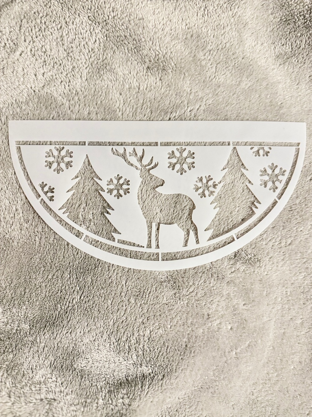 Half Round Christmas Decor Stencil